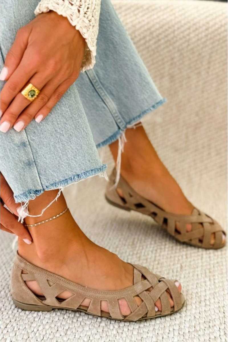 Venezia™ | Woven Flat Sandals in Colors
