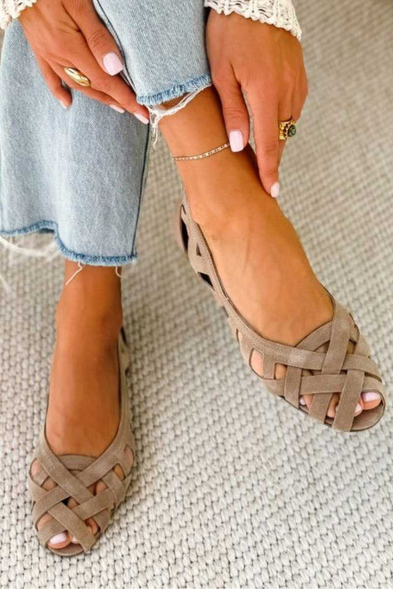 Venezia™ | Woven Flat Sandals in Colors