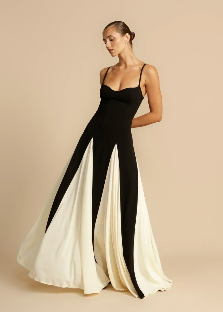 Oshrit™ | Elegant Maxi Dress with Contrast Ruffles