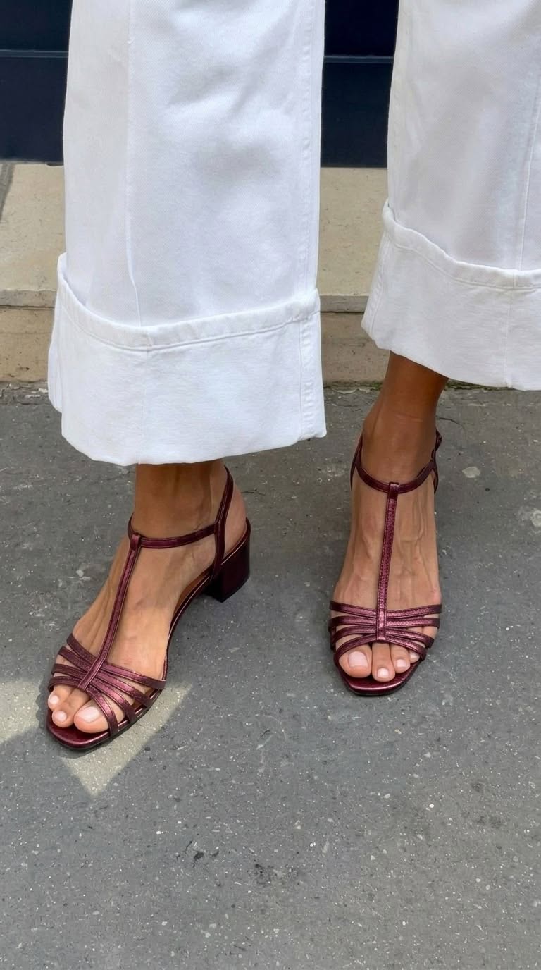 Eliseta™ | Gold Low Heel Sandals