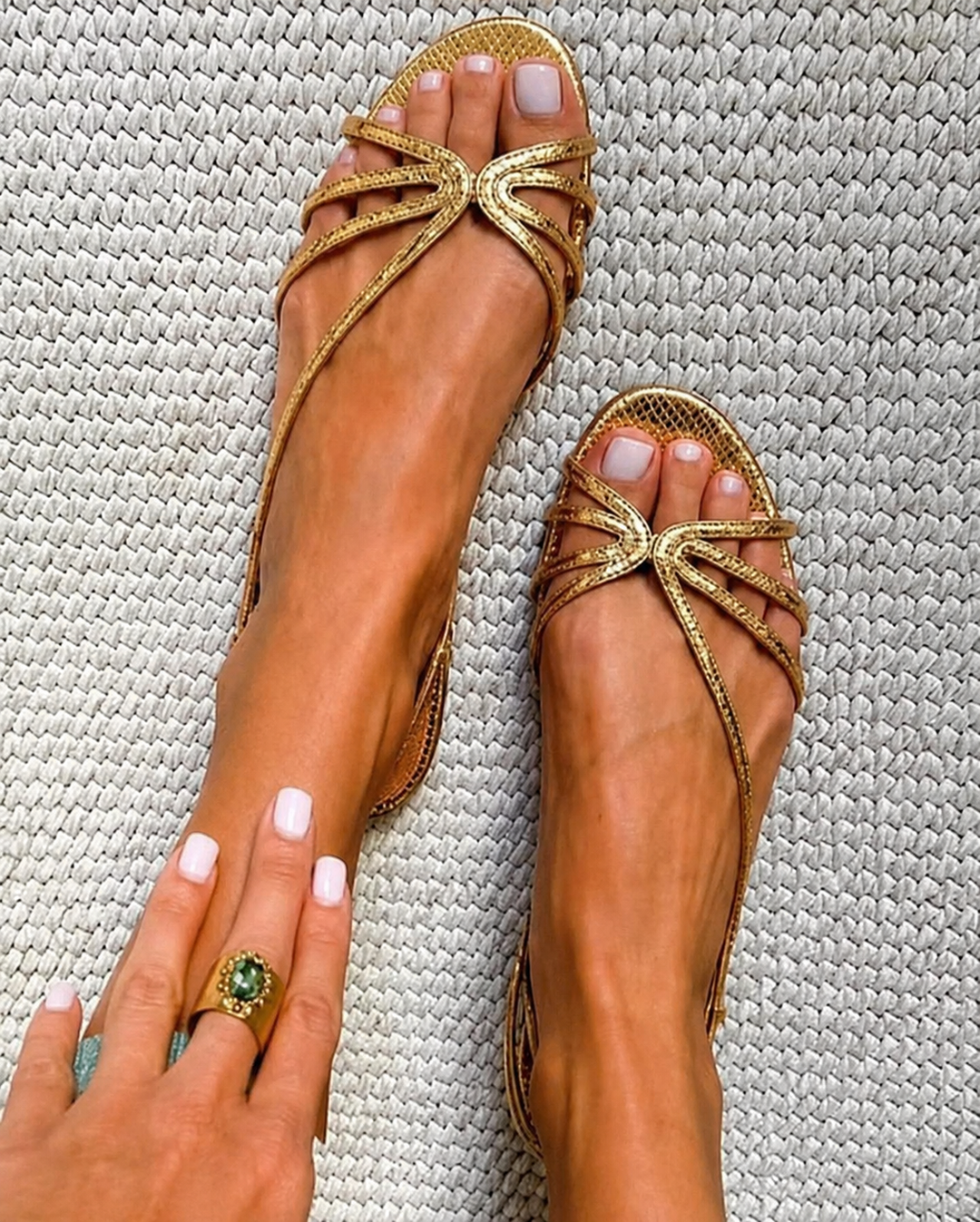 Dorada™ | Flat Golden Sandals with Thin Straps