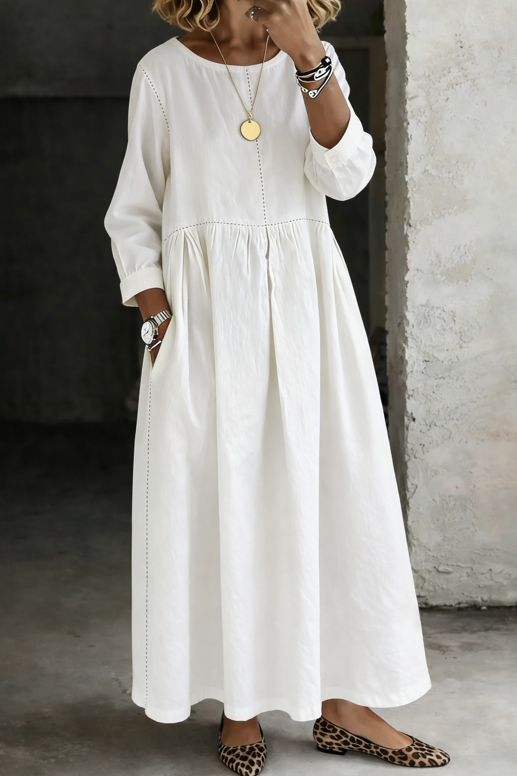 Melissa | Denim dress with long sleeves and round neckline