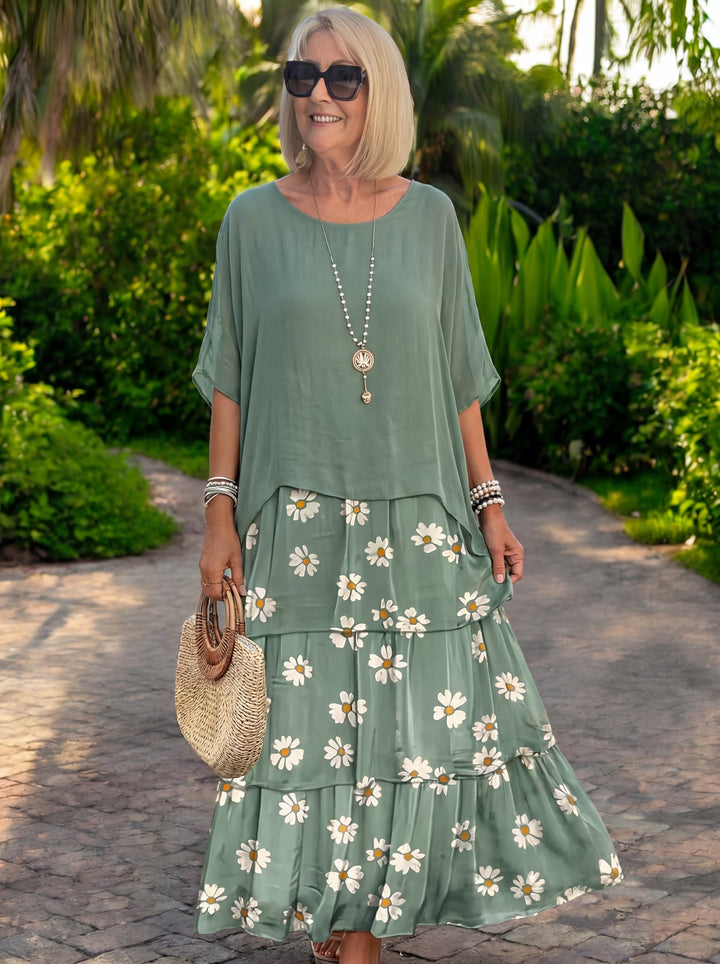Lara – Elegant Long and Flowing Dress