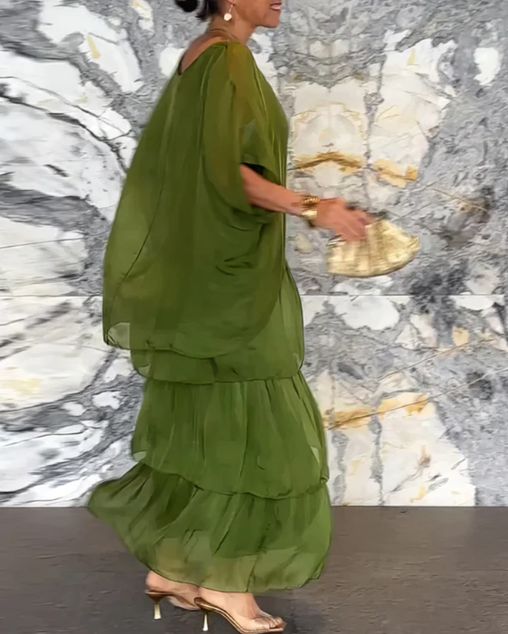 Lara – Elegant Long and Flowing Dress