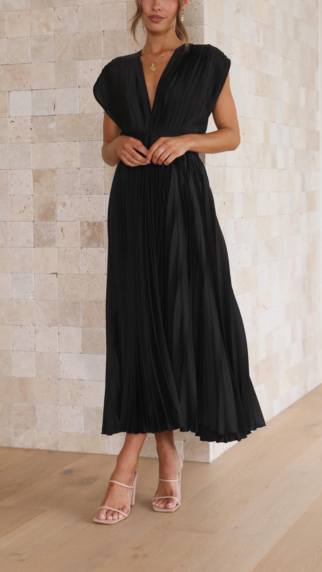 Katie | Elegant Pleated Dress