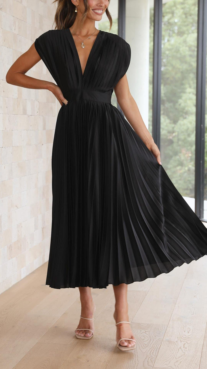Katie | Elegant Pleated Dress
