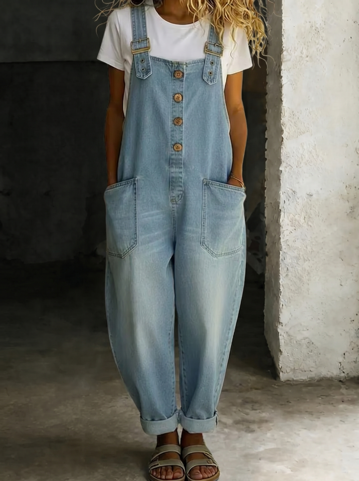 Carmen - Vintage denim jumpsuit made of soft cotton with adjustable shoulder straps