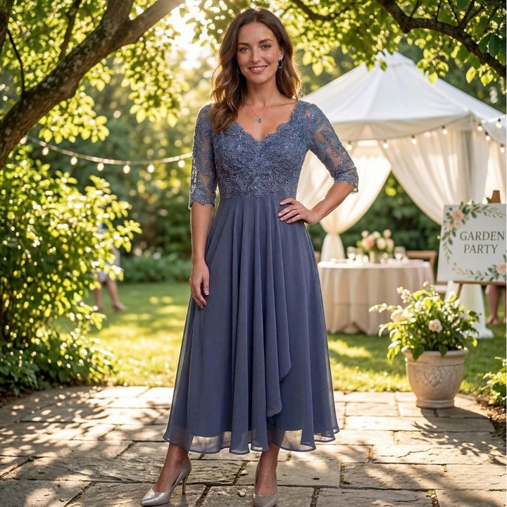 Justine™ | Elegant lace midi dress