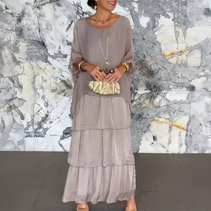 Lara – Elegant Long and Flowing Dress